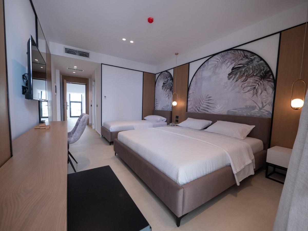 Colosseum Hotel Ksamil Exterior photo