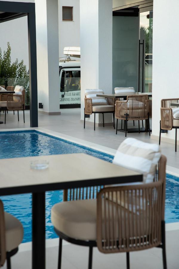 Colosseum Hotel Ksamil Exterior photo