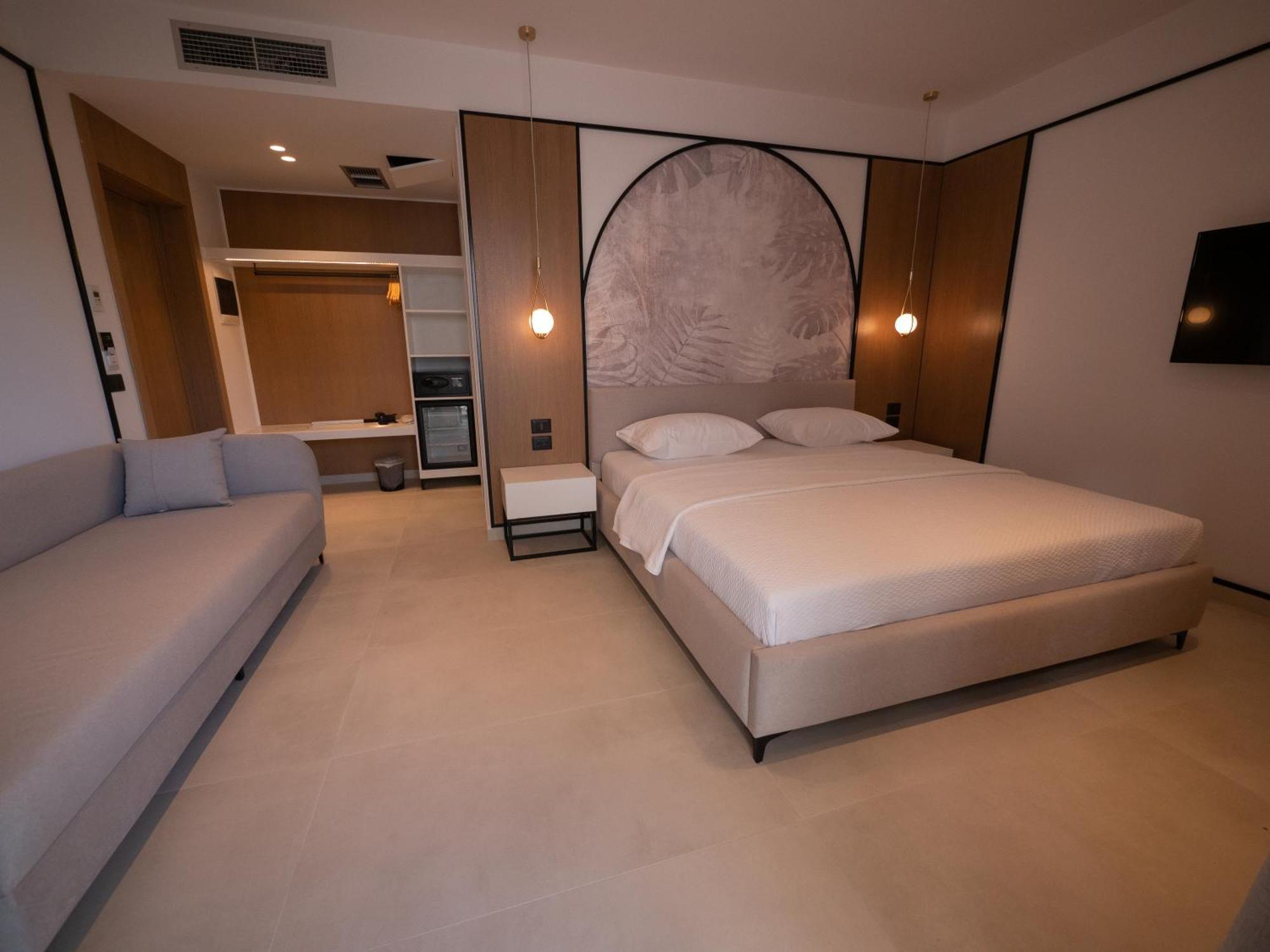Colosseum Hotel Ksamil Exterior photo